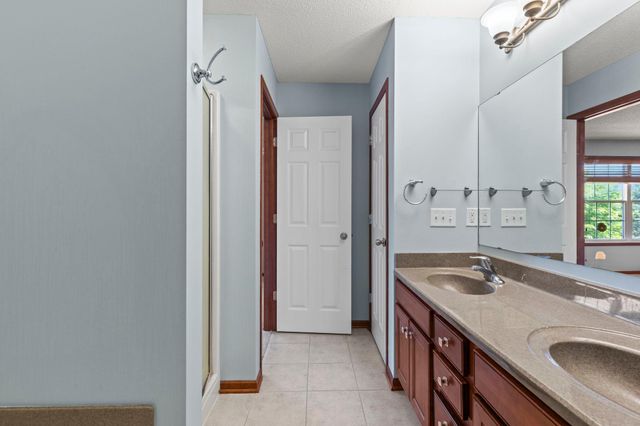 16217 50th Avenue N, Plymouth, MN 55446