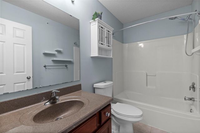 16217 50th Avenue N, Plymouth, MN 55446