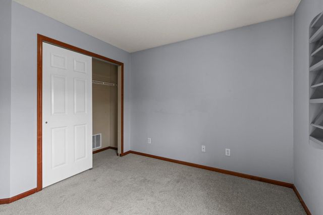 16217 50th Avenue N, Plymouth, MN 55446