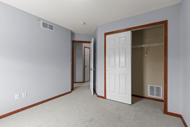16217 50th Avenue N, Plymouth, MN 55446