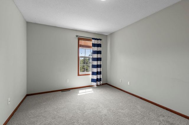 16217 50th Avenue N, Plymouth, MN 55446