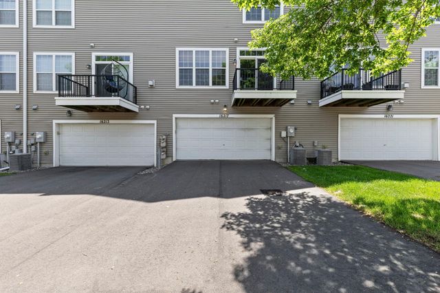16217 50th Avenue N, Plymouth, MN 55446