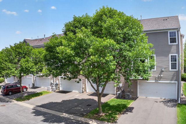16217 50th Avenue N, Plymouth, MN 55446