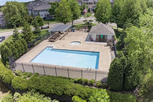 16217 50th Avenue N, Plymouth, MN 55446