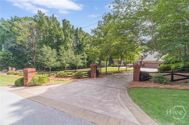 2431 Rabbit Farm Circle, Loganville, GA 30052