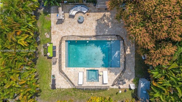 2427 SW 12th St, Miami, FL 33135