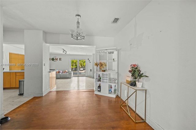 2427 SW 12th St, Miami, FL 33135
