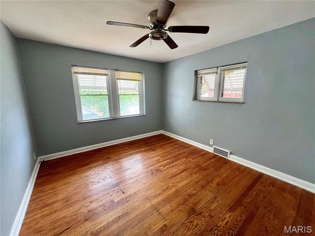 8636 Riverview Boulevard, St Louis, MO 63147