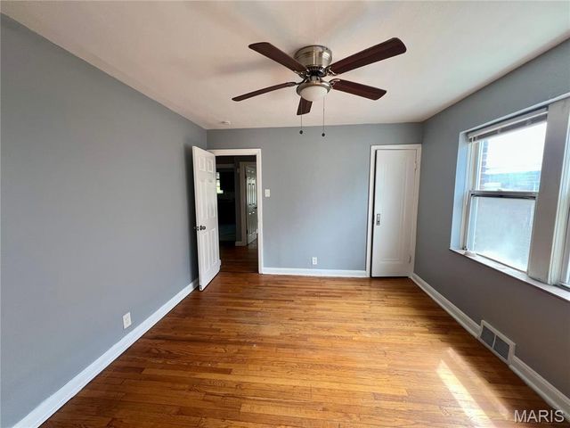 8636 Riverview Boulevard, St Louis, MO 63147