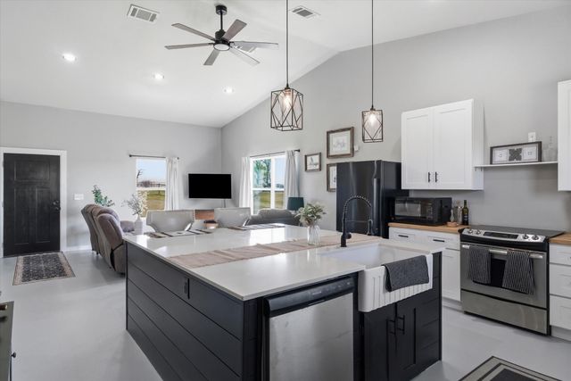 1744 Vz County Road 2303, Canton, TX 75103