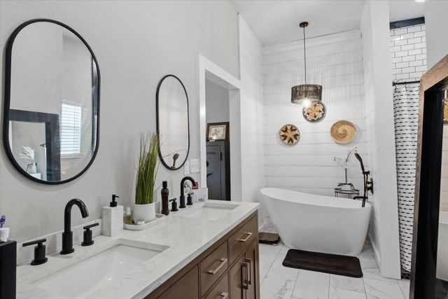 1744 Vz County Road 2303, Canton, TX 75103