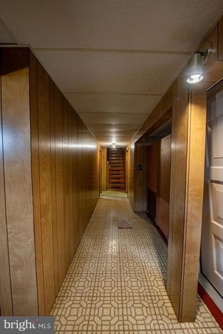 408 FAIRWAY DR, Lancaster, PA 17603