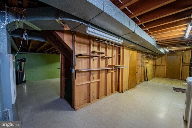 408 FAIRWAY DR, Lancaster, PA 17603