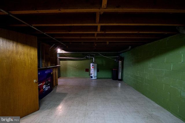 408 FAIRWAY DR, Lancaster, PA 17603