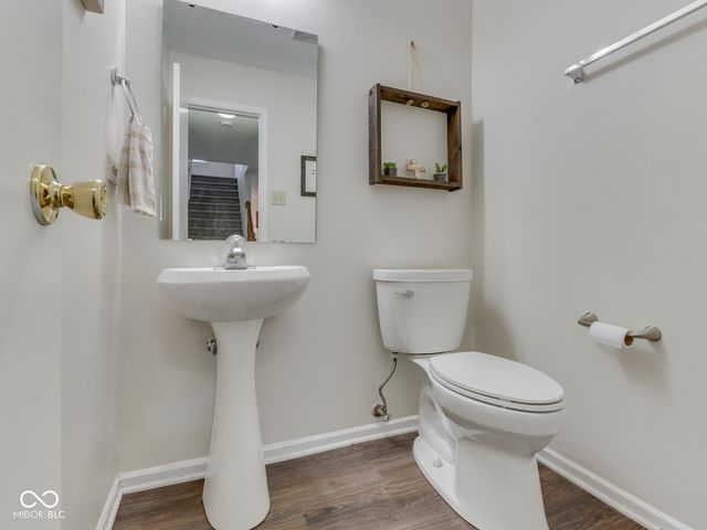 1801 Sonesta Way, Indianapolis, IN 46217