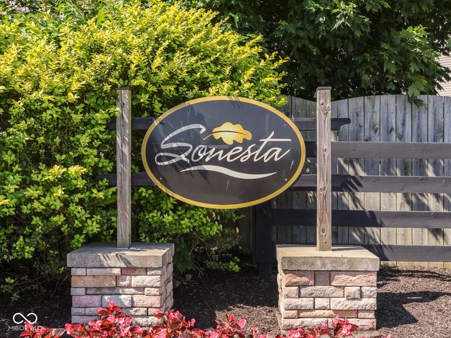 1801 Sonesta Way, Indianapolis, IN 46217