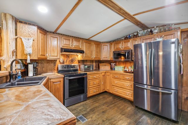 3611 Cooper Nicholson Rd, Pleasant View, TN 37146