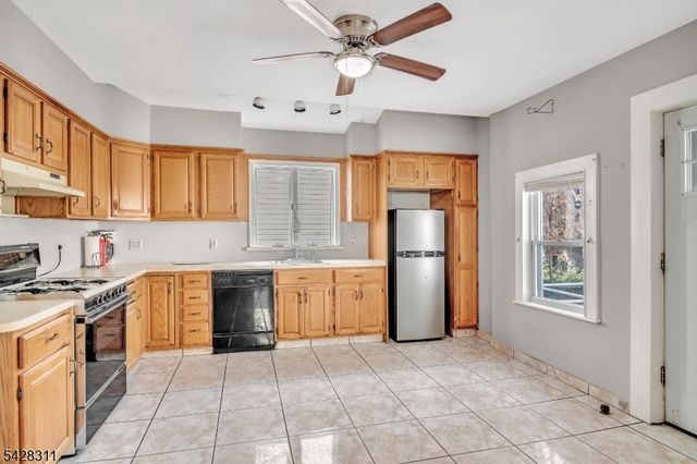 89 1St Ave, Raritan Boro, NJ 08869