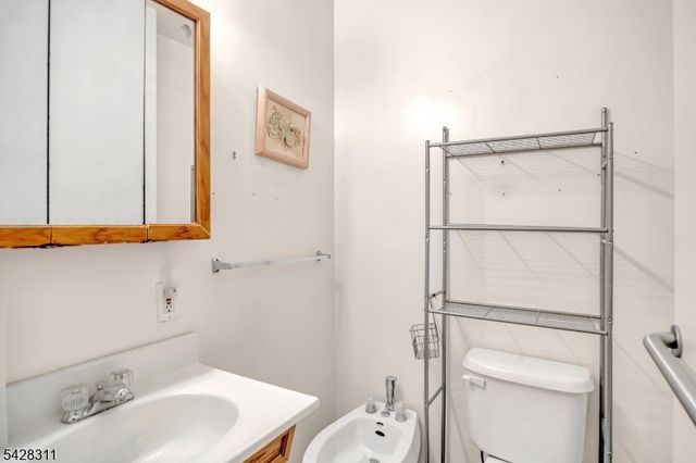 89 1St Ave, Raritan Boro, NJ 08869