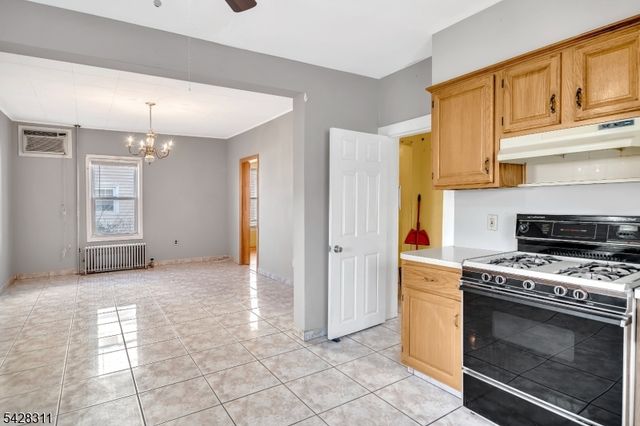 89 1St Ave, Raritan Boro, NJ 08869