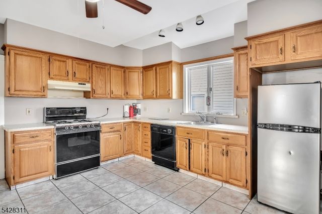 89 1St Ave, Raritan Boro, NJ 08869