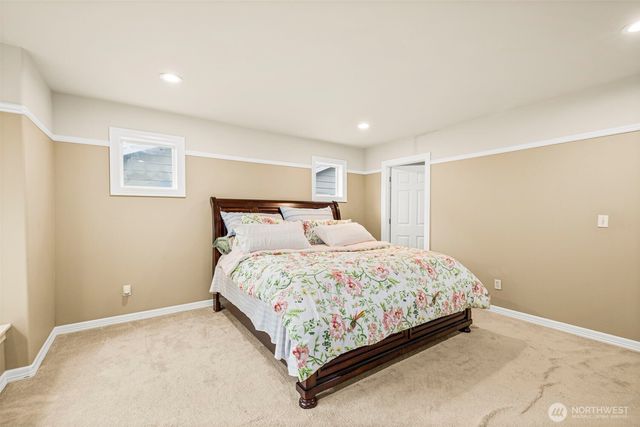 23620 102nd Avenue SE, Kent, WA 98031