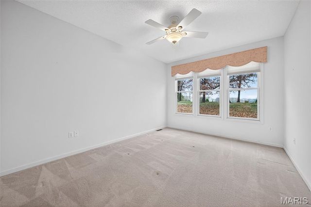 2140 Hawks Landing Drive, Lake St Louis, MO 63367