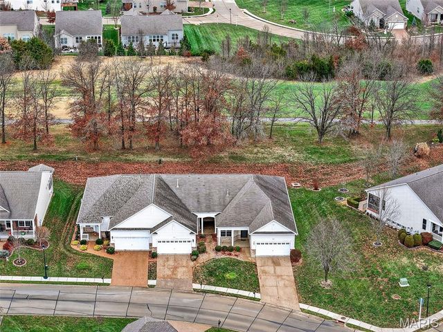 2140 Hawks Landing Drive, Lake St Louis, MO 63367