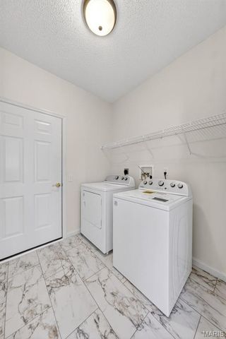 2140 Hawks Landing Drive, Lake St Louis, MO 63367