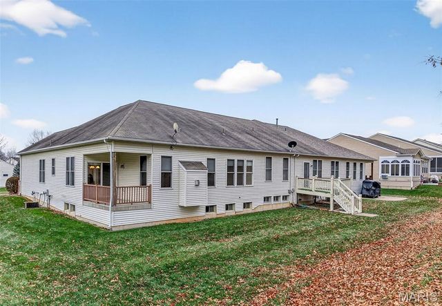 2140 Hawks Landing Drive, Lake St Louis, MO 63367