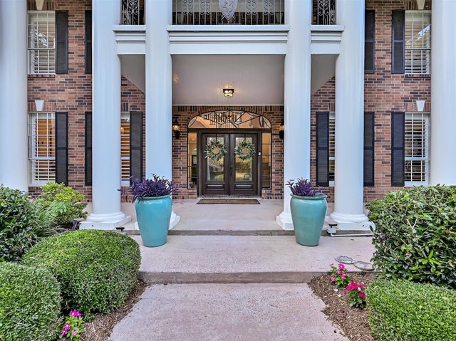 650 Oak Drive, Friendswood, TX 77546