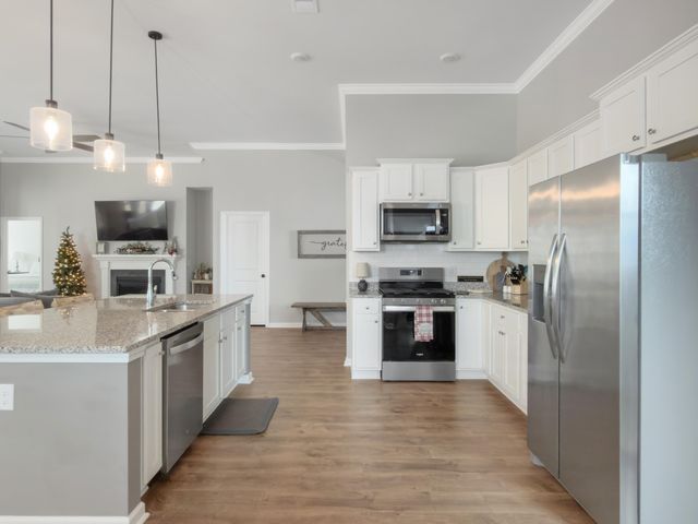 404 Oak View Way, Summerville, SC 29483