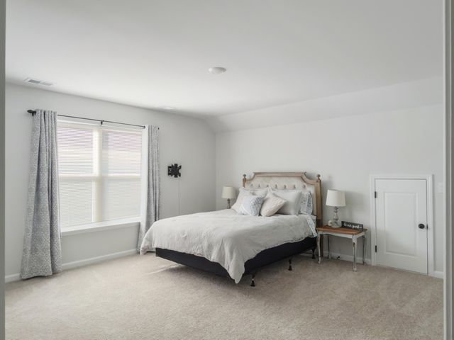 404 Oak View Way, Summerville, SC 29483