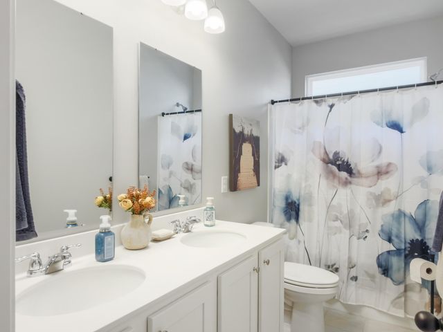 404 Oak View Way, Summerville, SC 29483