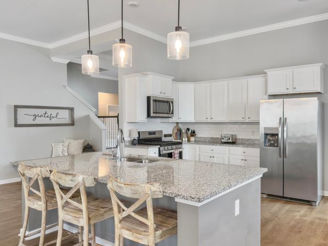 404 Oak View Way, Summerville, SC 29483