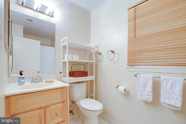 10535 BREVITY DR, Great Falls, VA 22066