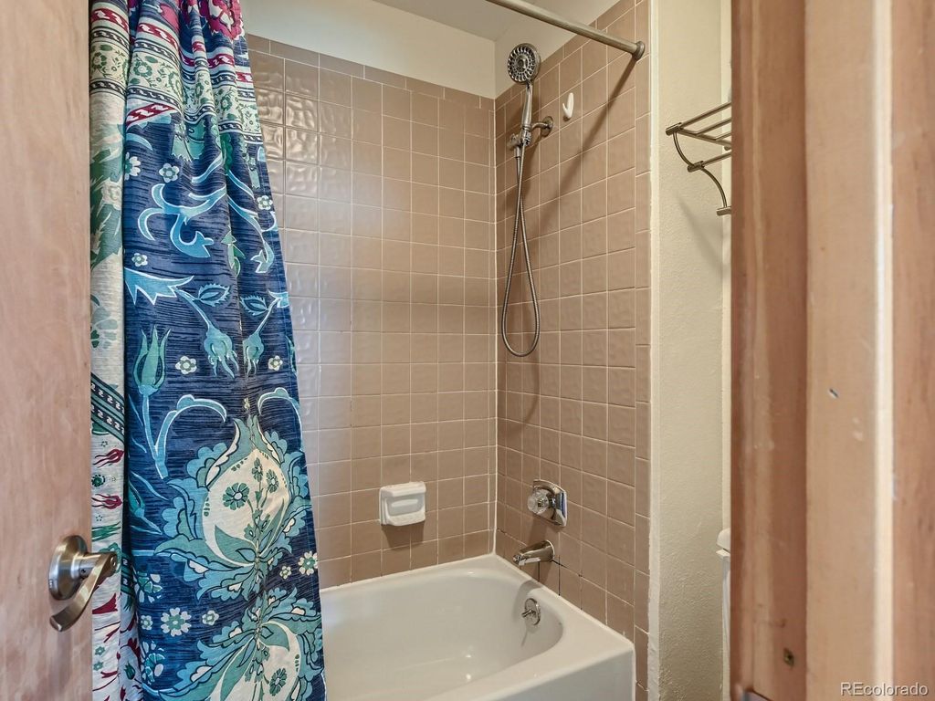 Image 16 of property listing at 94300 Ryan Gulch Road 94402, Silverthorne, CO 80498