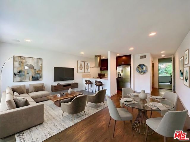 1920 Hillcrest Road 12, Los Angeles, CA 90068