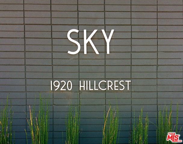 1920 Hillcrest Road 12, Los Angeles, CA 90068