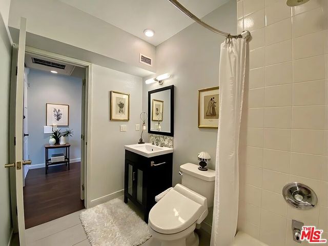 1920 Hillcrest Road 12, Los Angeles, CA 90068