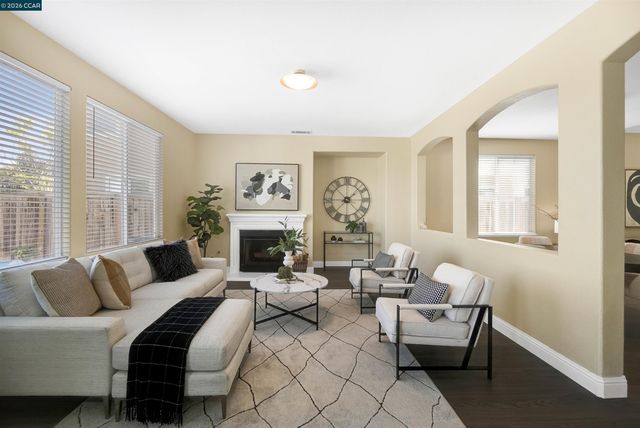 1012 Salt Spray Ter, Hercules, CA 94547