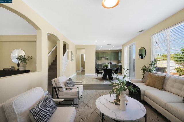 1012 Salt Spray Ter, Hercules, CA 94547