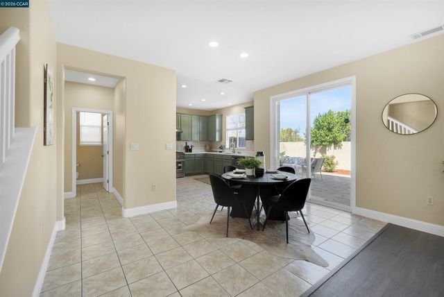 1012 Salt Spray Ter, Hercules, CA 94547