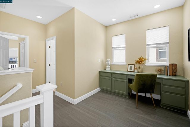 1012 Salt Spray Ter, Hercules, CA 94547