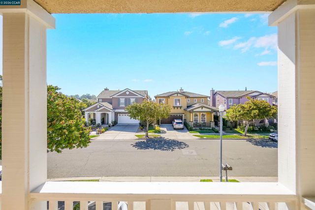 1012 Salt Spray Ter, Hercules, CA 94547