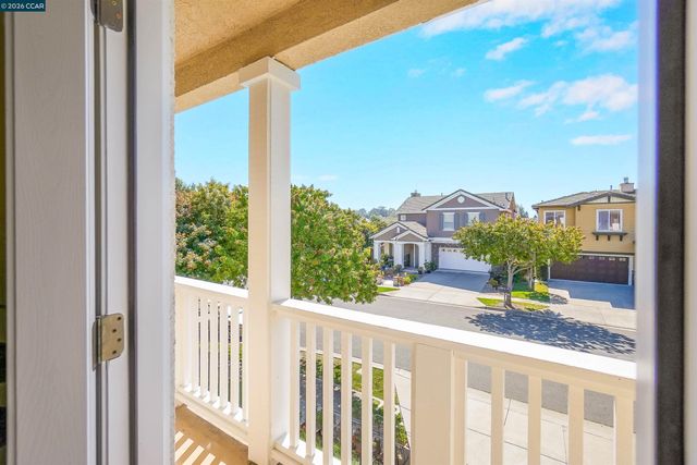 1012 Salt Spray Ter, Hercules, CA 94547