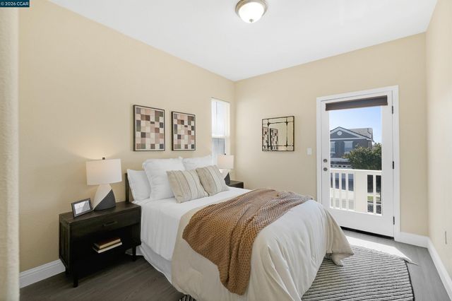 1012 Salt Spray Ter, Hercules, CA 94547