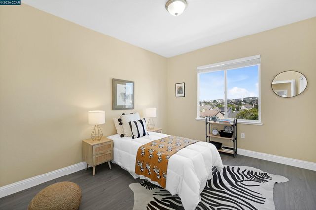 1012 Salt Spray Ter, Hercules, CA 94547