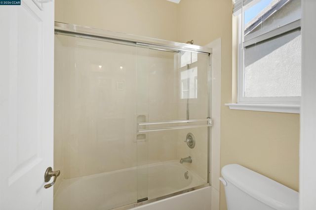 1012 Salt Spray Ter, Hercules, CA 94547