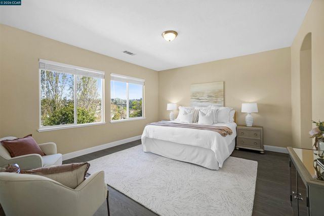 1012 Salt Spray Ter, Hercules, CA 94547